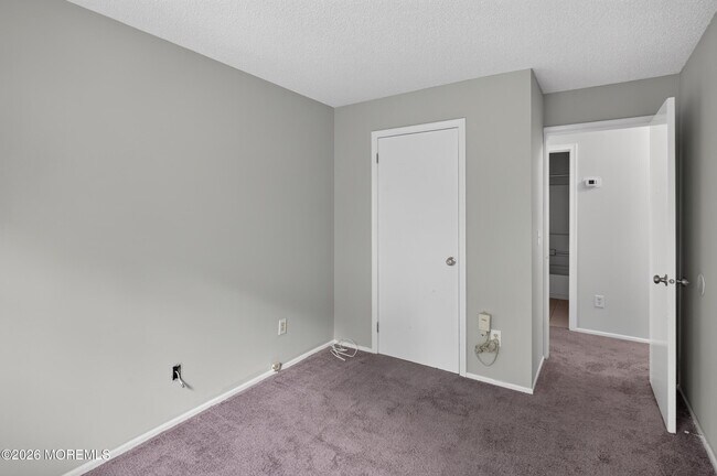 Building Photo - 92 Des Moines Ct