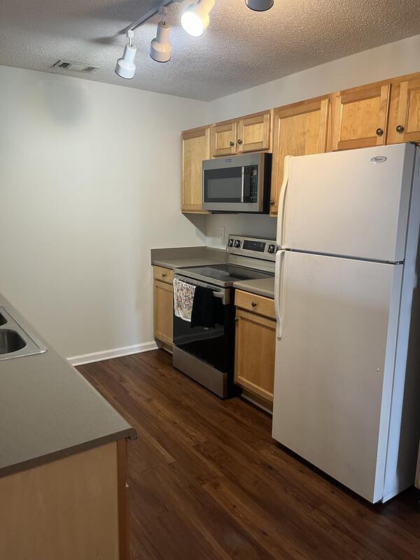 Building Photo - 1523 Harts Ridge Drive - 1