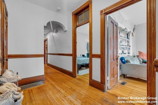 Building Photo - 180 St Alphonsus St