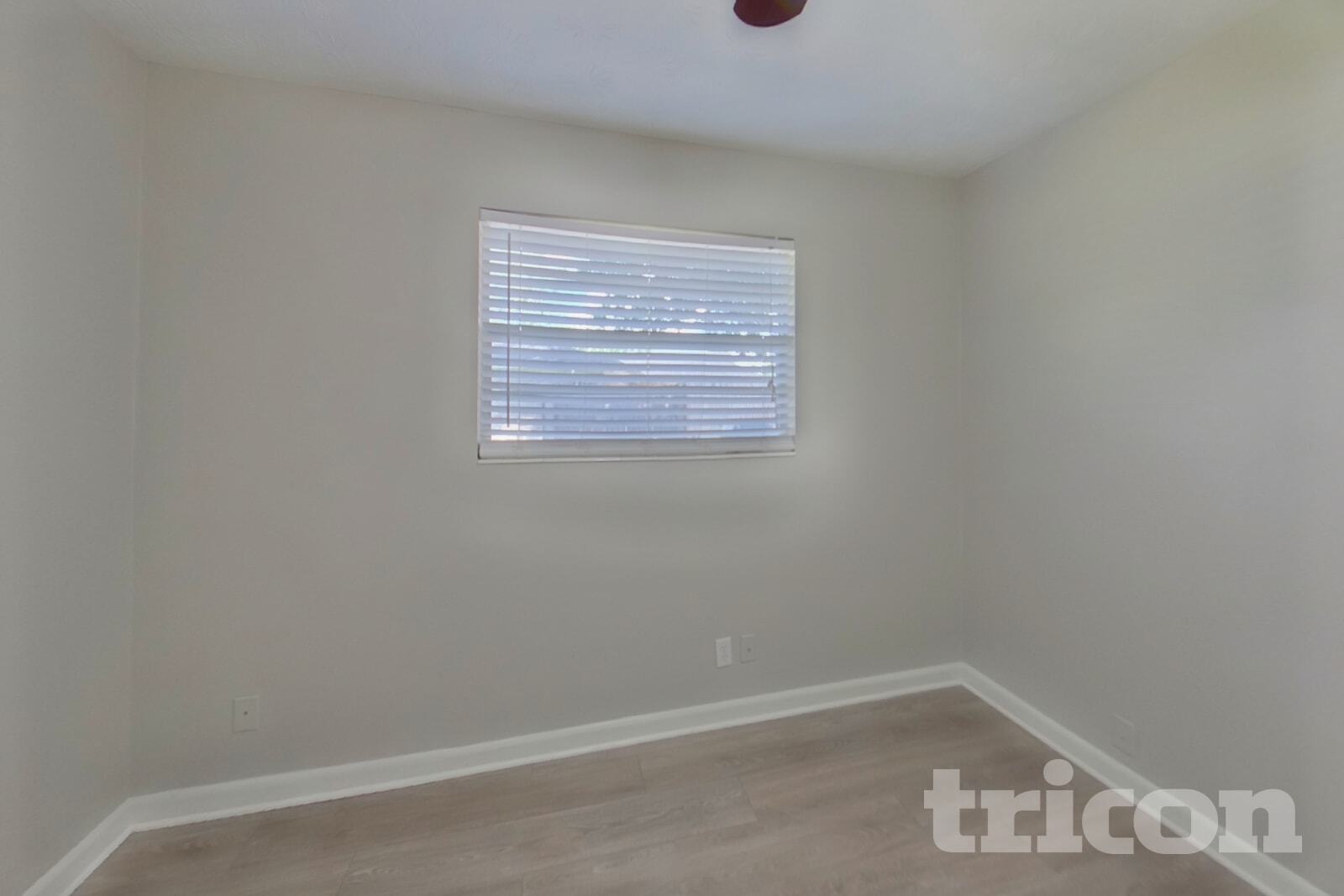 Building Photo - 671 Custer Cir