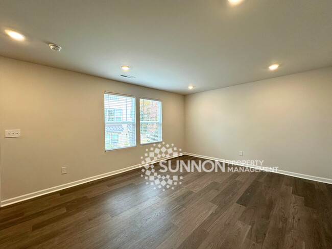 Building Photo - Brand New 3 Bed Townhome in Mineral Springs