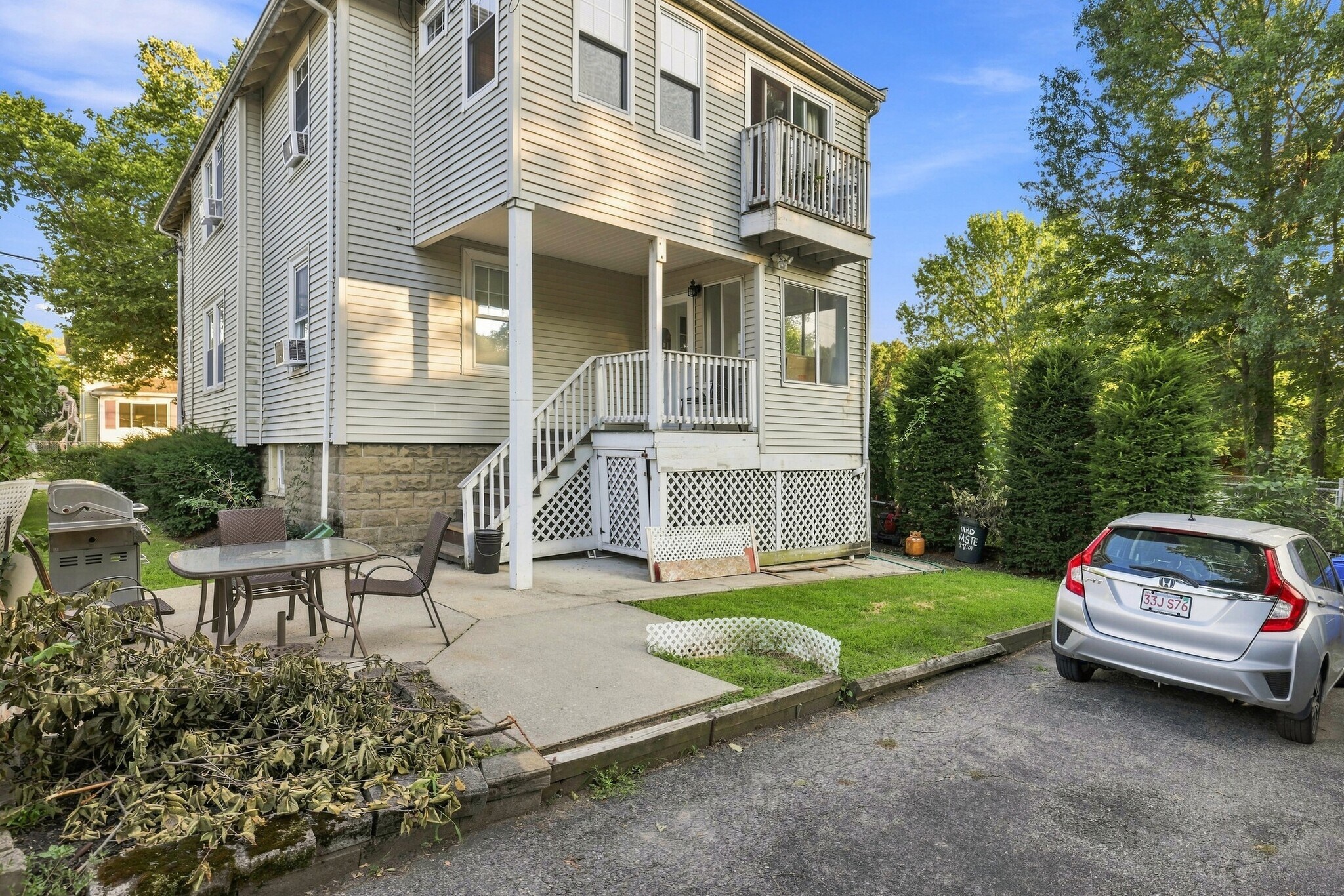 Building Photo - 99 Thorndike St
