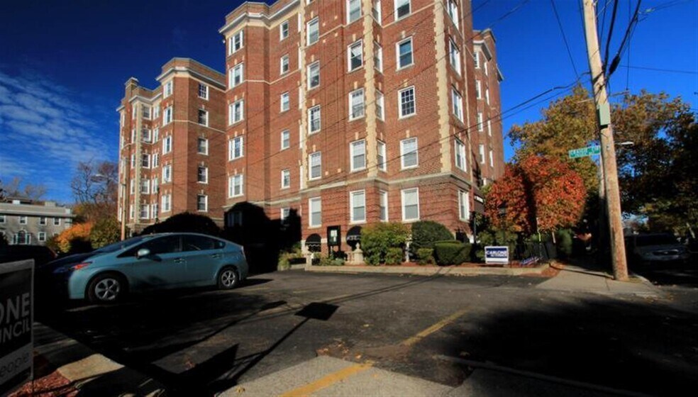 Building Photo - 4 Craigie Cir