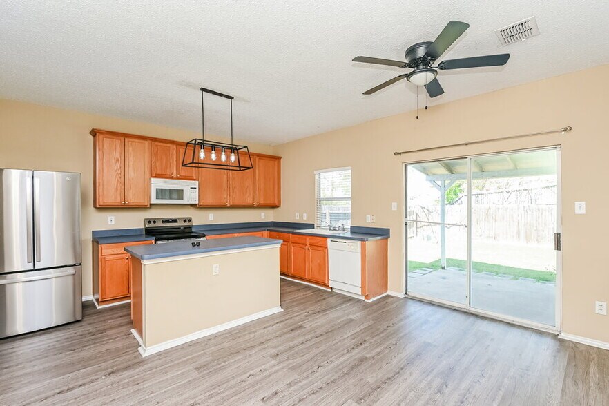 Building Photo - 10172 Chapel Springs Trail