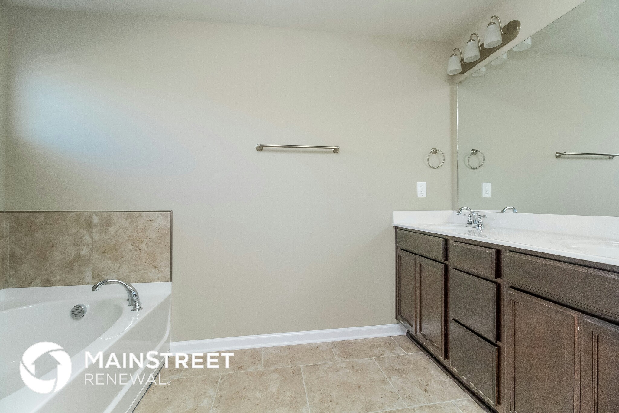 Building Photo - 726 Hollandale Rd