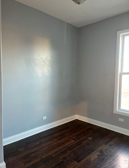 Building Photo - 5941 S Aberdeen St