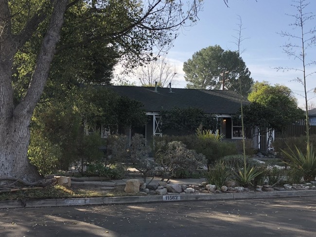 Building Photo - 11562 Huston St