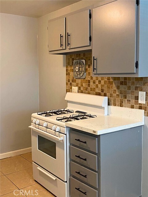 Building Photo - 811 Orchid Ct