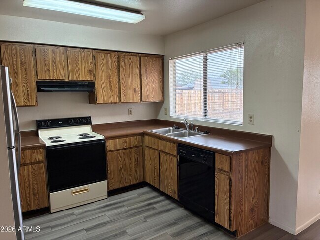 Building Photo - 7215 W Vogel Ave