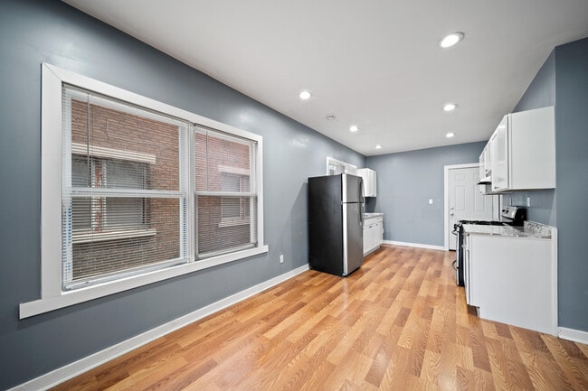 Building Photo - 1673 Calvert Ave