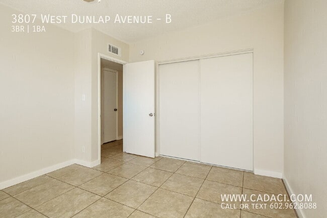 Building Photo - 3807 W Dunlap Ave