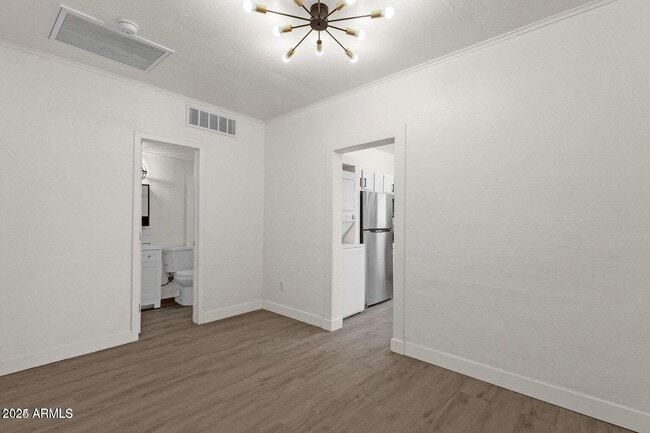 Building Photo - 325 N 18th Dr