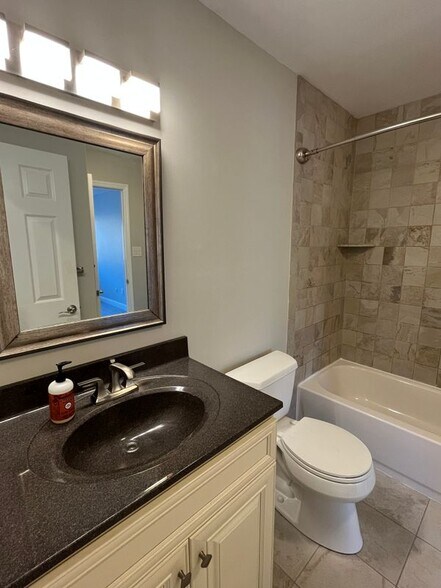 Building Photo - 42 Landmark Dr