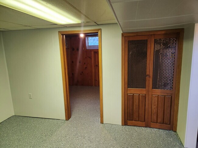 Building Photo - 11627 Bramell