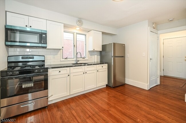 Building Photo - 265 McBride Ave