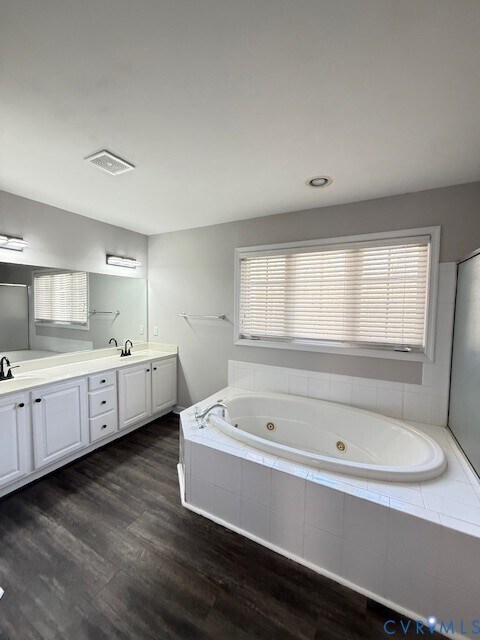 Building Photo - 9379 Roseland Ct