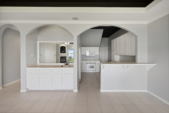 Building Photo - 16 Regency Pt