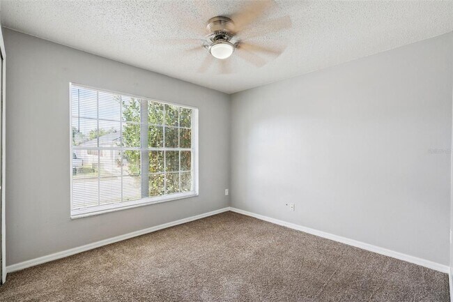 Building Photo - 5235 Florida Holly Dr