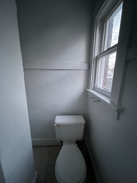 Building Photo - 510 S Kaley St