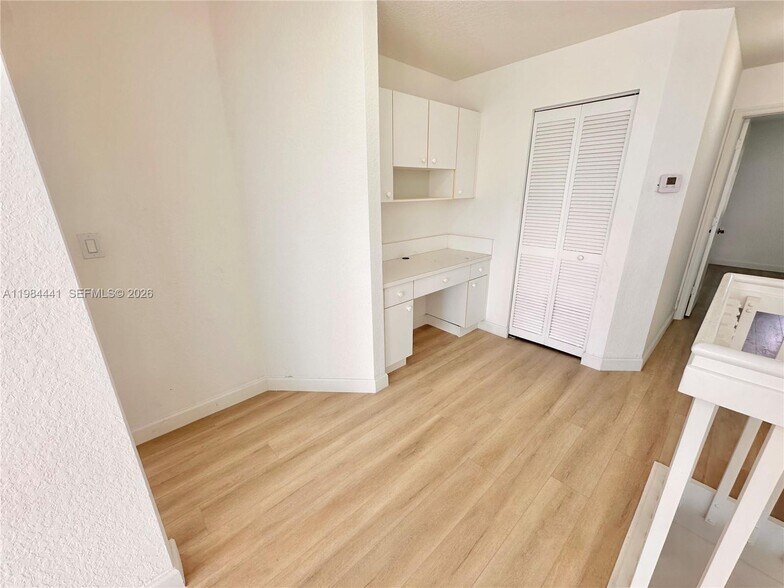 Building Photo - 11522 NW 69th Ter