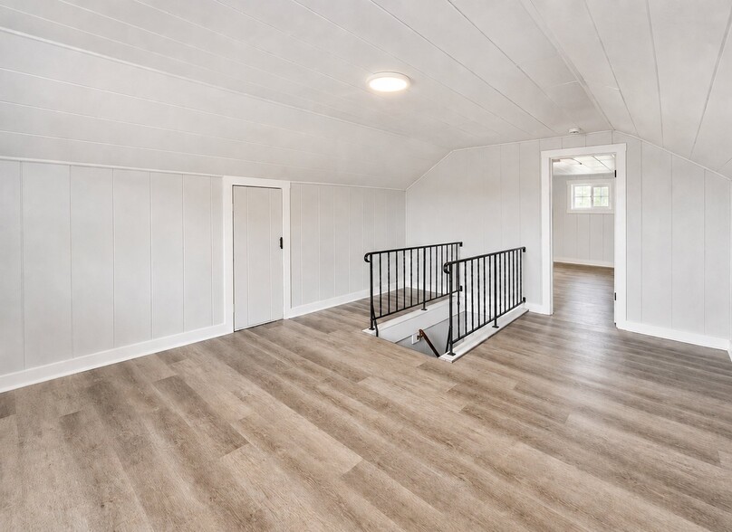 Building Photo - 2374 Shasta Way