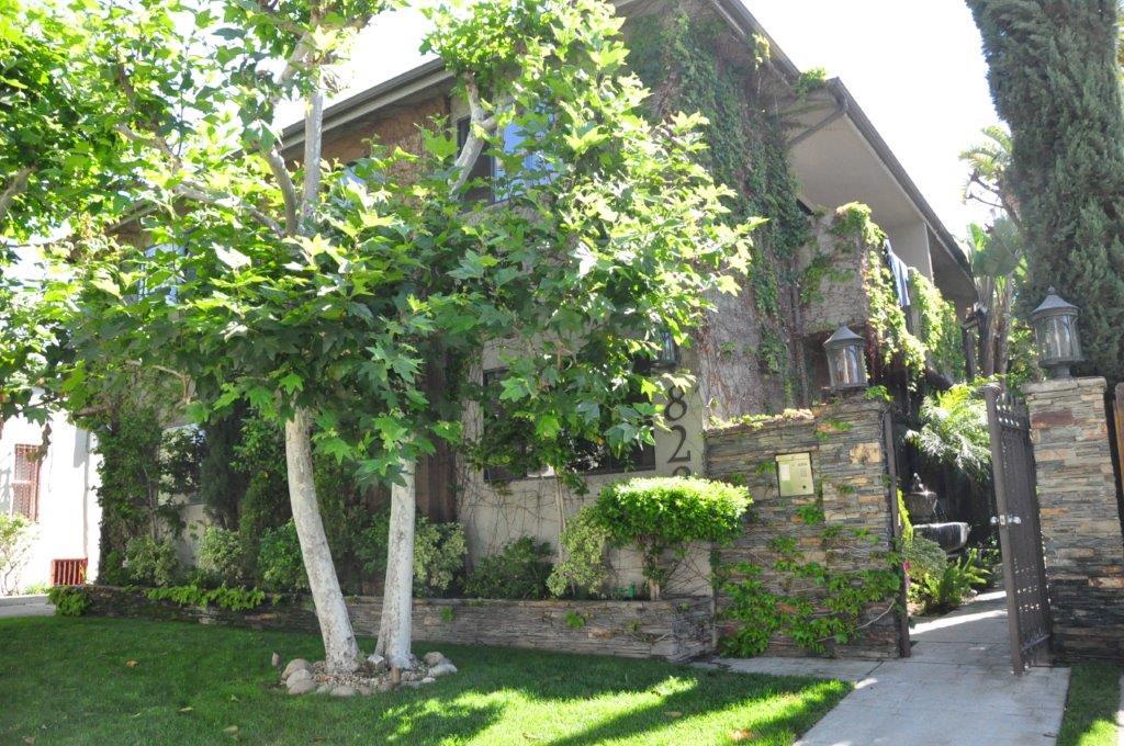 Building Photo - 822 N Martel Ave