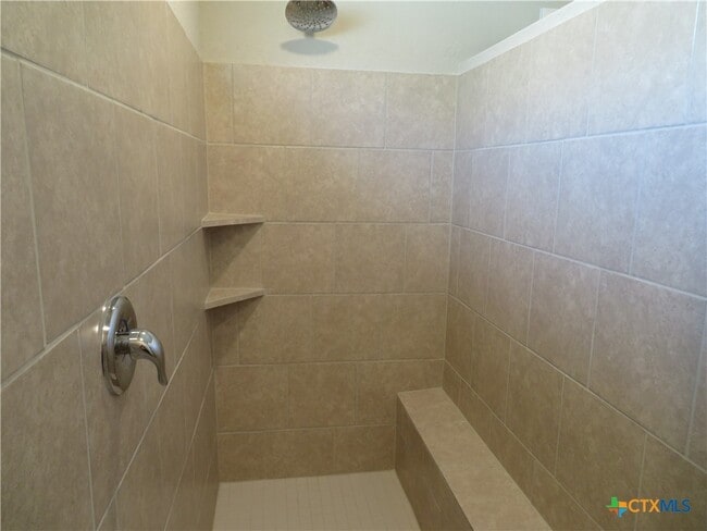 Building Photo - 554 Blue Stem Rd