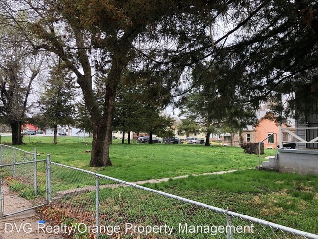 Building Photo - 3 br, 1.5 bath House - 2866 Pinkney St