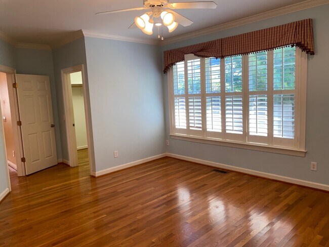 Building Photo - 606 Trillium Ct