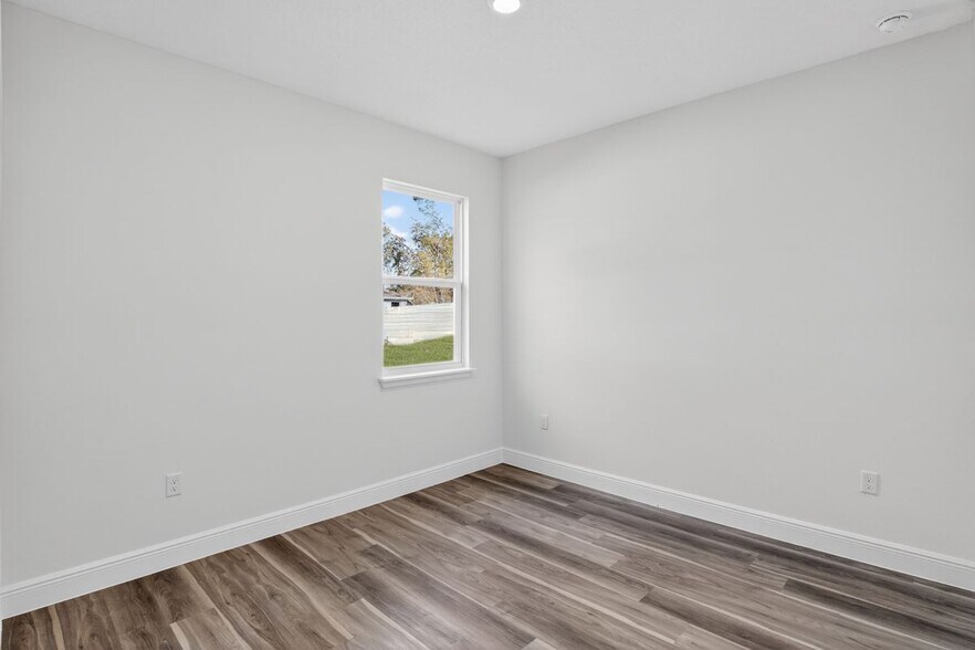 Building Photo - 8162 N Maltese Dr