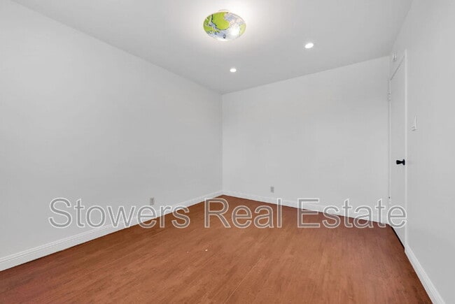 Building Photo - 40232 San Sebastian Pl