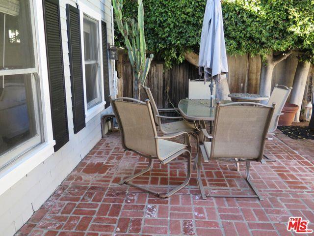 Building Photo - 1444 Yale St