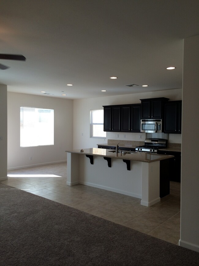 Building Photo - 4+2 - Near McKee Rd and Mountain Ridge in ...