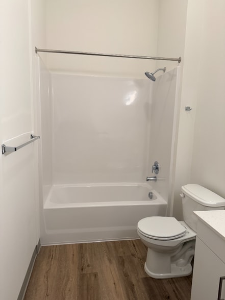 Building Photo - 2950 NE 11th St