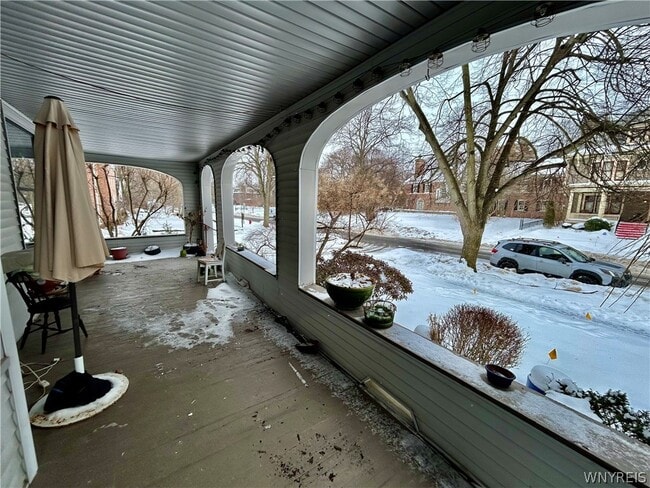 Building Photo - 38 Oakland Pl