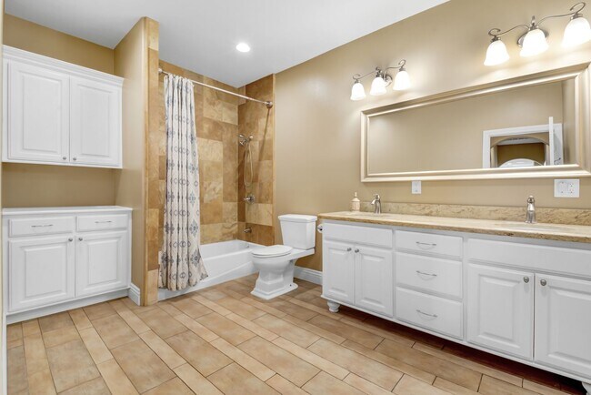 Building Photo - Gorgeous 3,000+ sq ft home in Glendora wit...