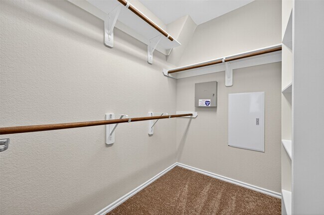 Building Photo - 6438 Haywards Crossing S Cir