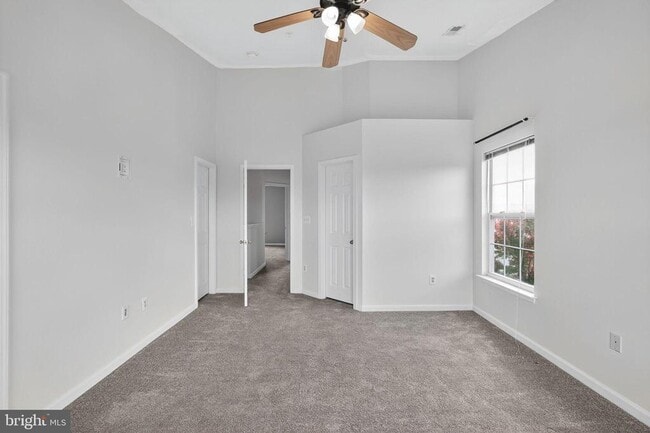 Building Photo - 5015 Leasdale Rd
