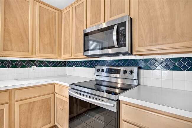Building Photo - 5814 Eldridge Glen Dr