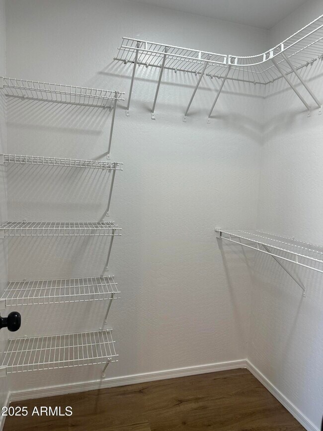 Building Photo - 25211 W Lamont Ave