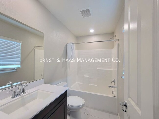 Building Photo - 14414 Strawberry Ln