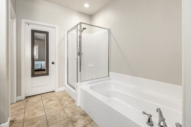 Building Photo - 2234 Capistrano Way