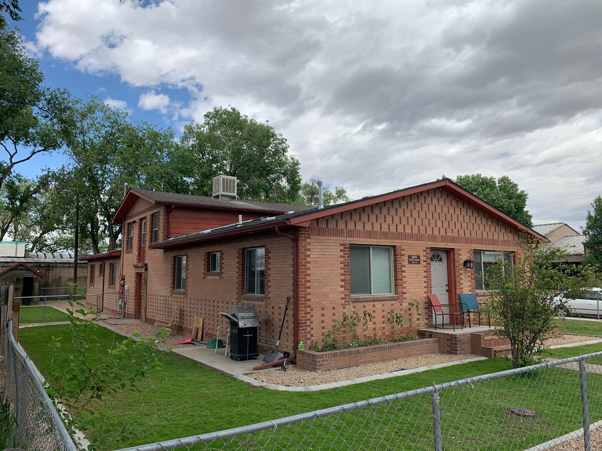 Building Photo - 203 S Mesa St