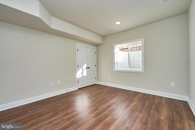 Building Photo - 6845 Churchill Rd