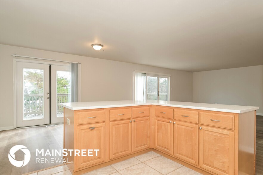 Building Photo - 16504 Forest Pine Dr