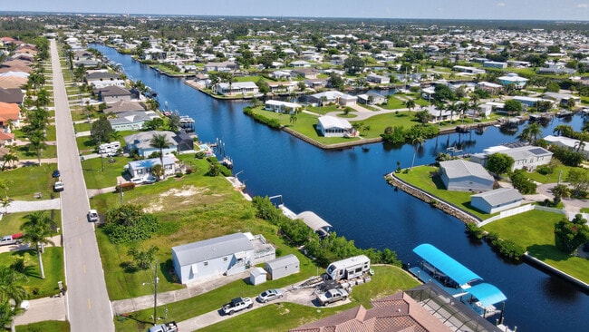 Building Photo - 4730 Almar Dr