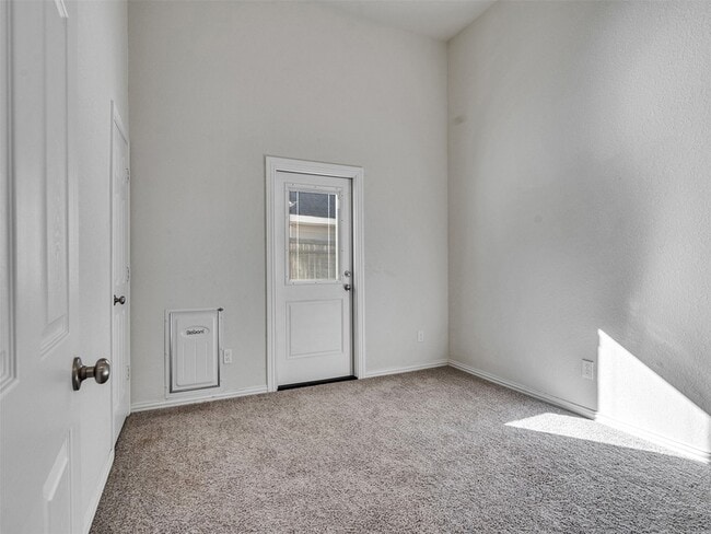 Building Photo - 257 N Lynx Trail