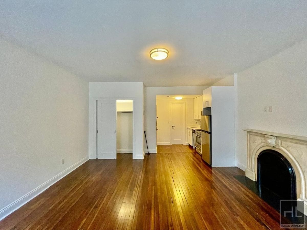 Building Photo - EAST 65 STREET