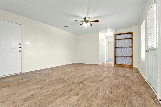 Building Photo - 1722 Rawhide Loop