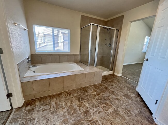 Building Photo - 7595 Fargo Dr